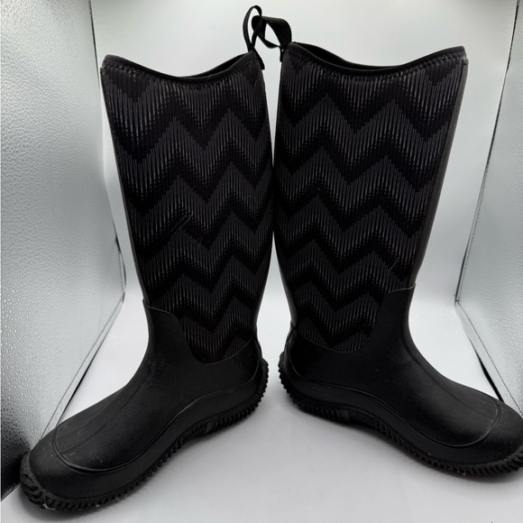 Muck Boots Women's Hale Multi-Season Waterproof Rubber Boots Black Chevron Sz 6 - Picture 2 of 5